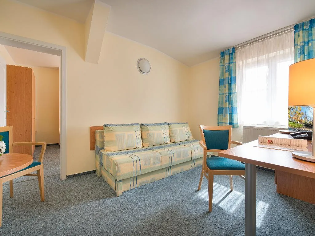 JUNIOR SUITE STANDARD Room, EA Hotel Tosca, Prague