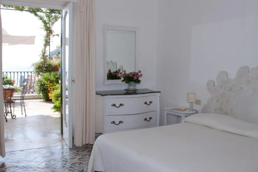 Room, Villa Rosa, Naples