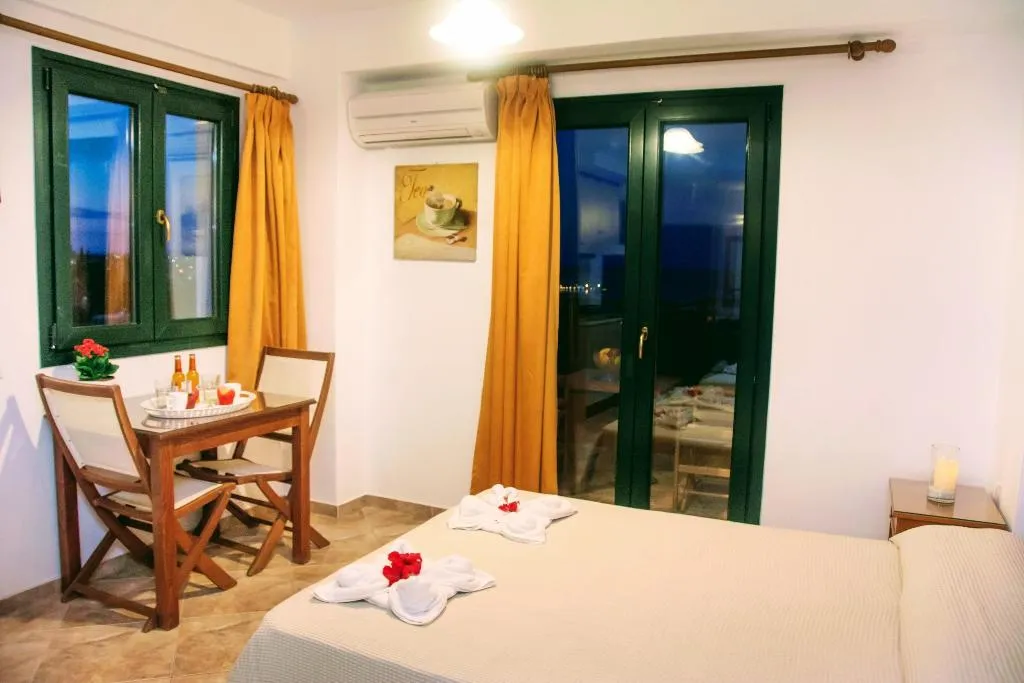 STUDIO CAPACITY 3 Room, Ippoliti Village, Crete