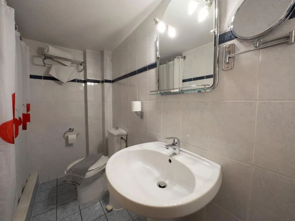 SINGLE STANDARD Room, Anemoni, Athens