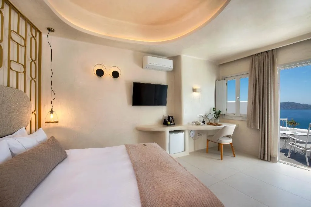 JUNIOR SUITE STANDARD Room, Athina Luxury Suites, Santorini