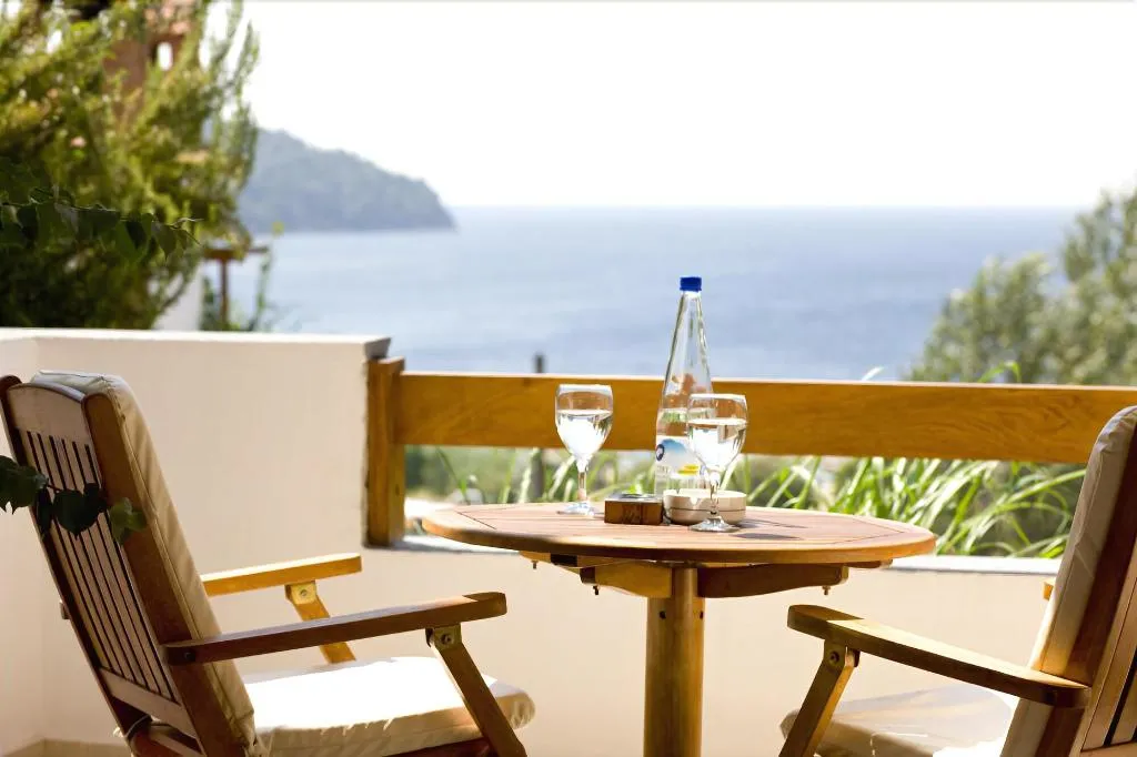 Room, Magic, Skiathos