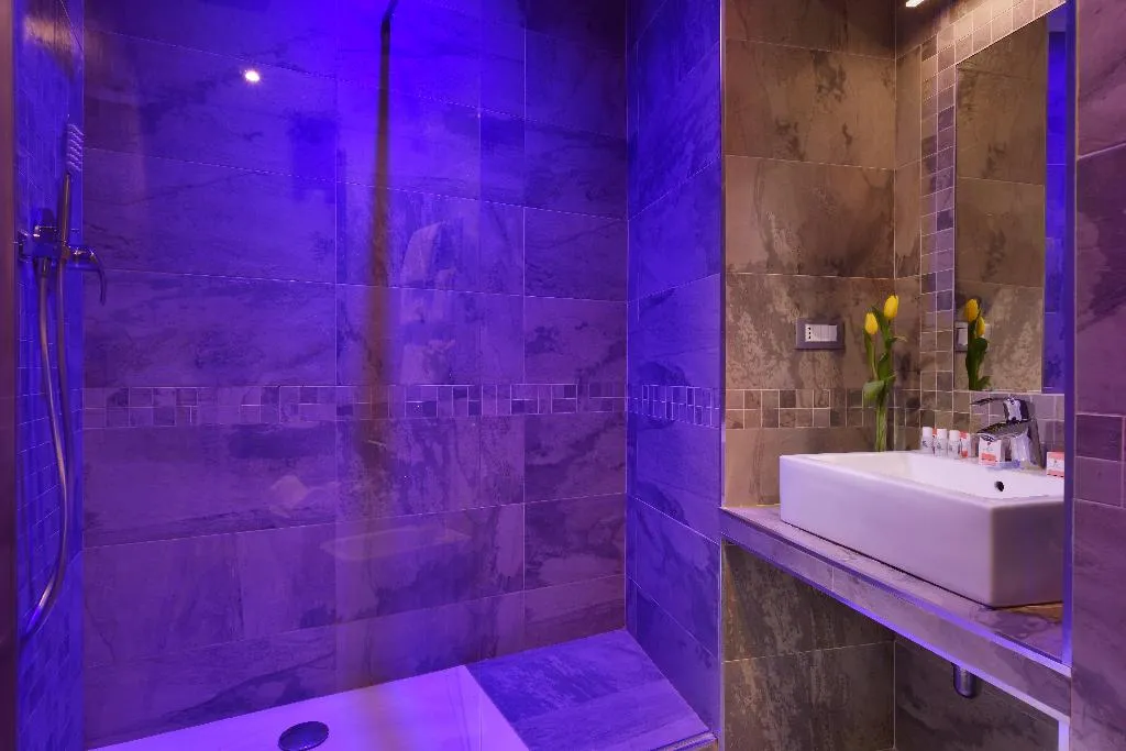 TRIPLE SUPERIOR Room, Patria, Rome