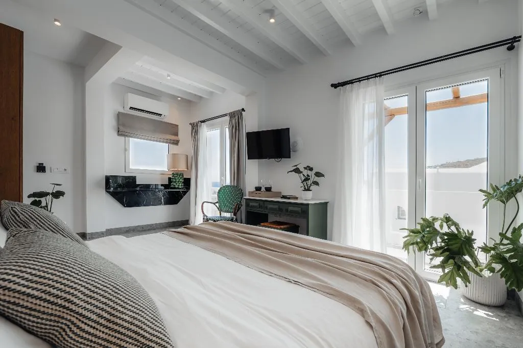 Room, Pelican Bay Art, Mykonos