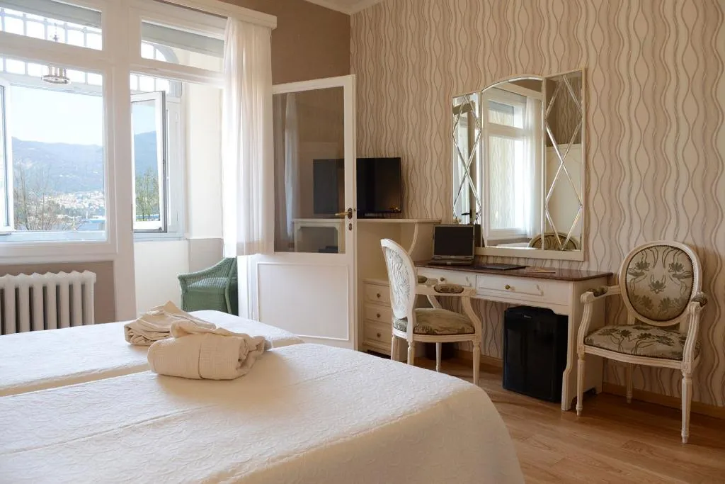 DOUBLE SINGLE USE SUPERIOR LAKE VIEW Room, Metropole Suisse, Milan