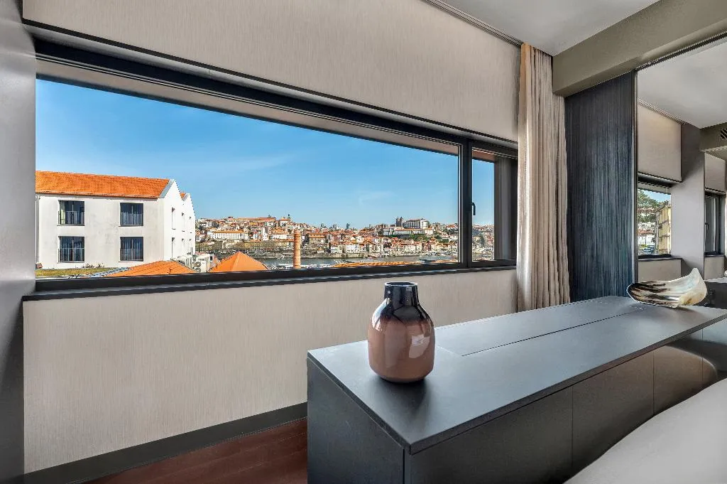 SUITE RIVER VIEW Room, Hilton Porto Gaia, Porto