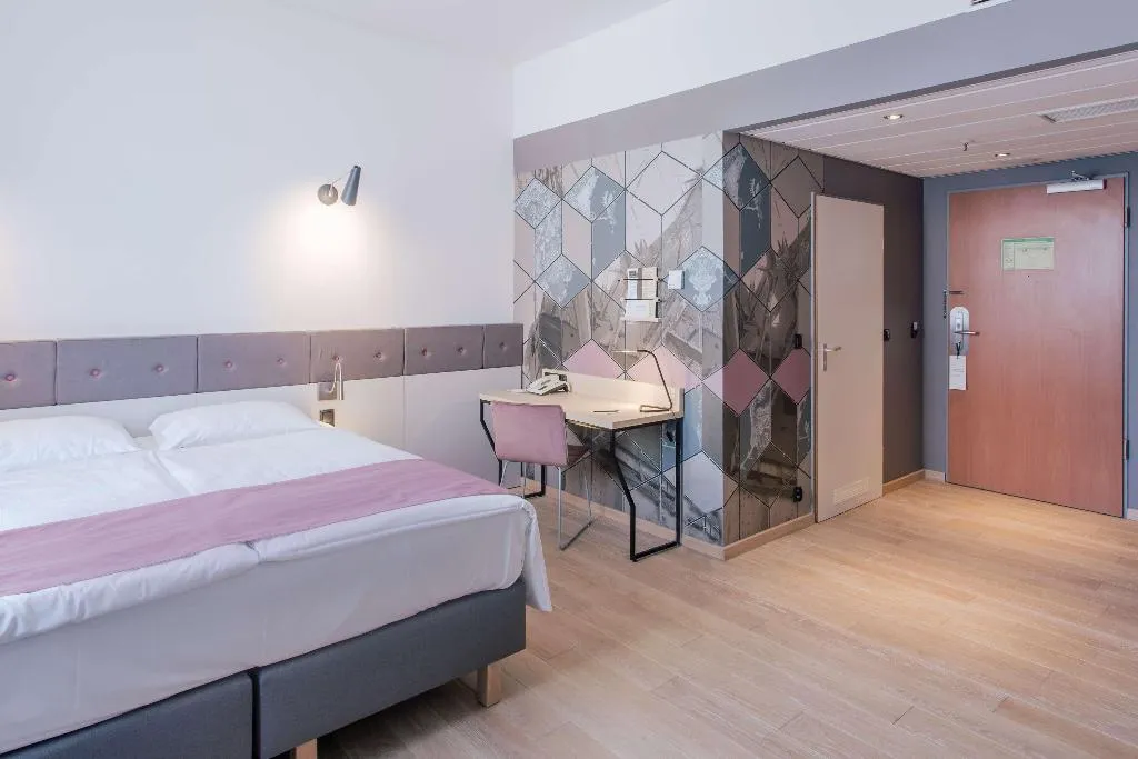 DOUBLE SUPERIOR Room, Scandic Gdansk, Gdansk