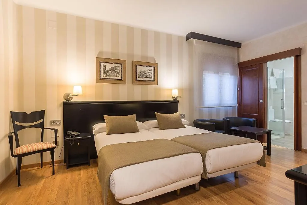 Room, California, Costa Del Sol