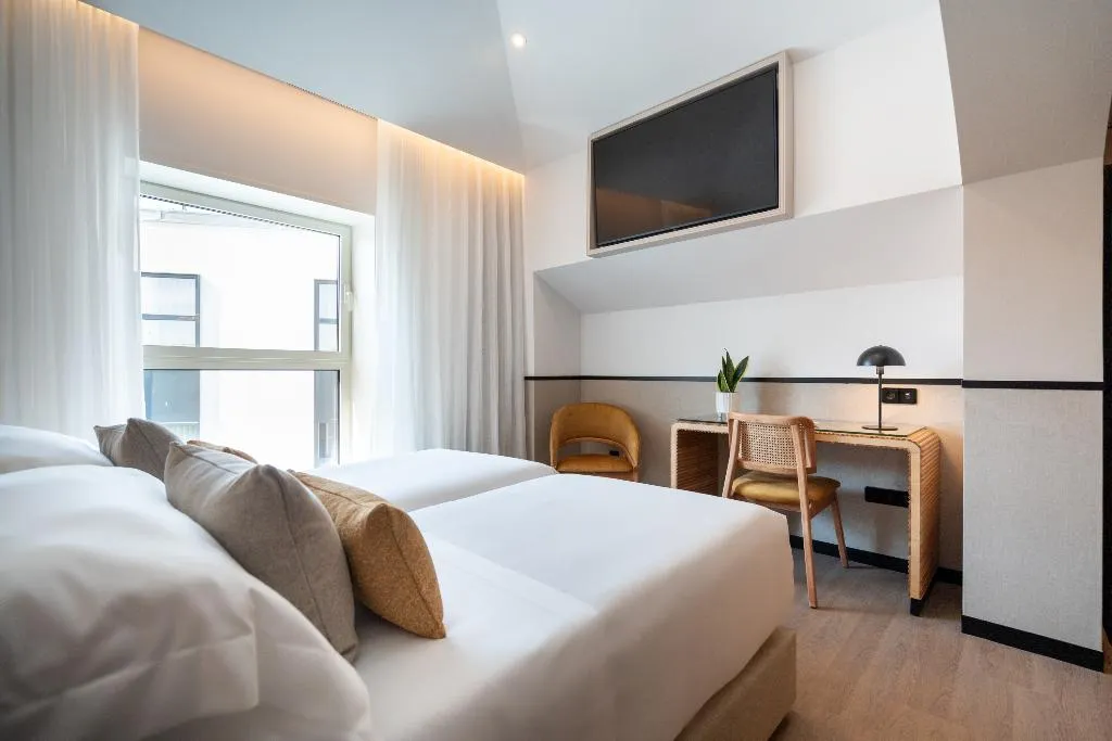 SINGLE PREMIUM Room, The Editory Garden Baixa Porto Hotel, Porto