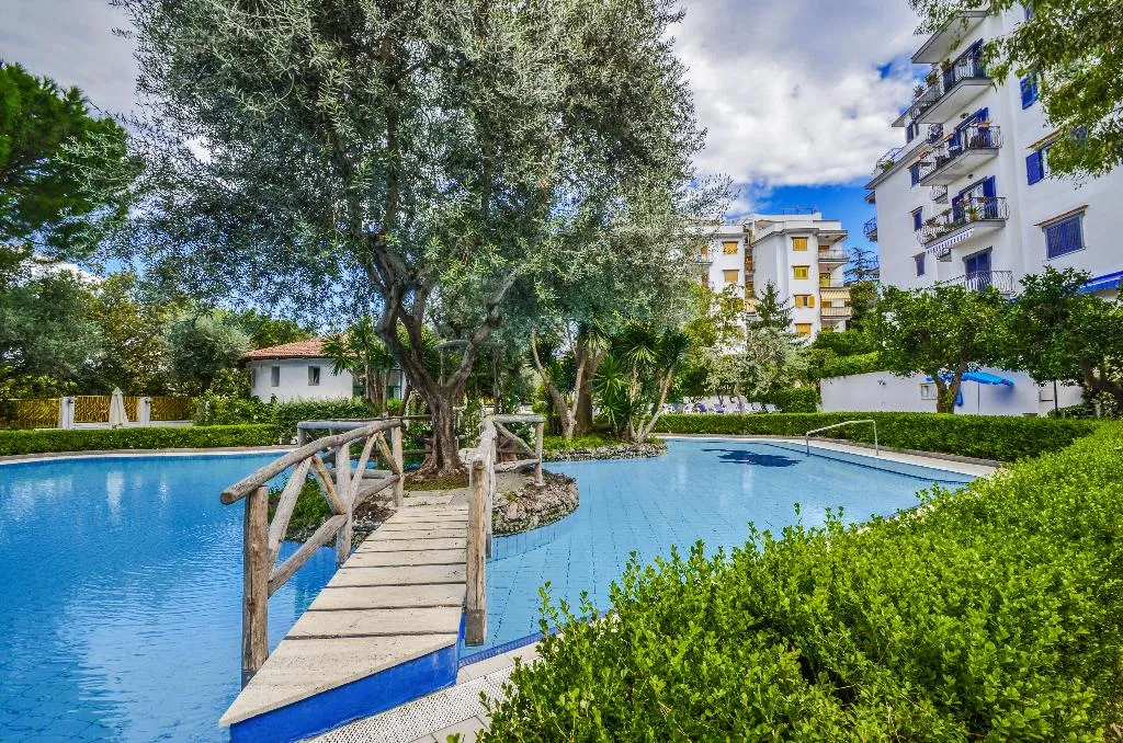 General view, Sorrento Pool &Suites, Naples