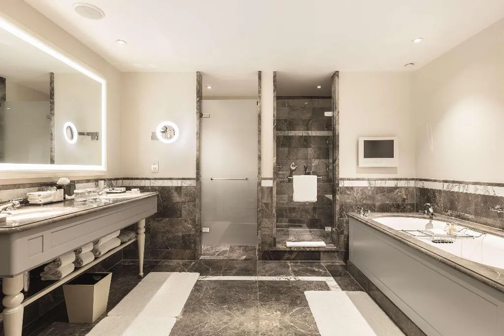 Room, Waldorf Astoria Amsterdam, Amsterdam