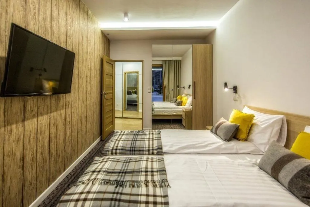 Room, ApartHotel Giewont, Krakow