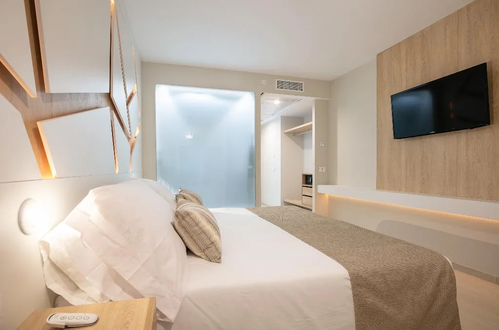 DOUBLE PREMIUM Room, The Ibiza Twiins, Ibiza
