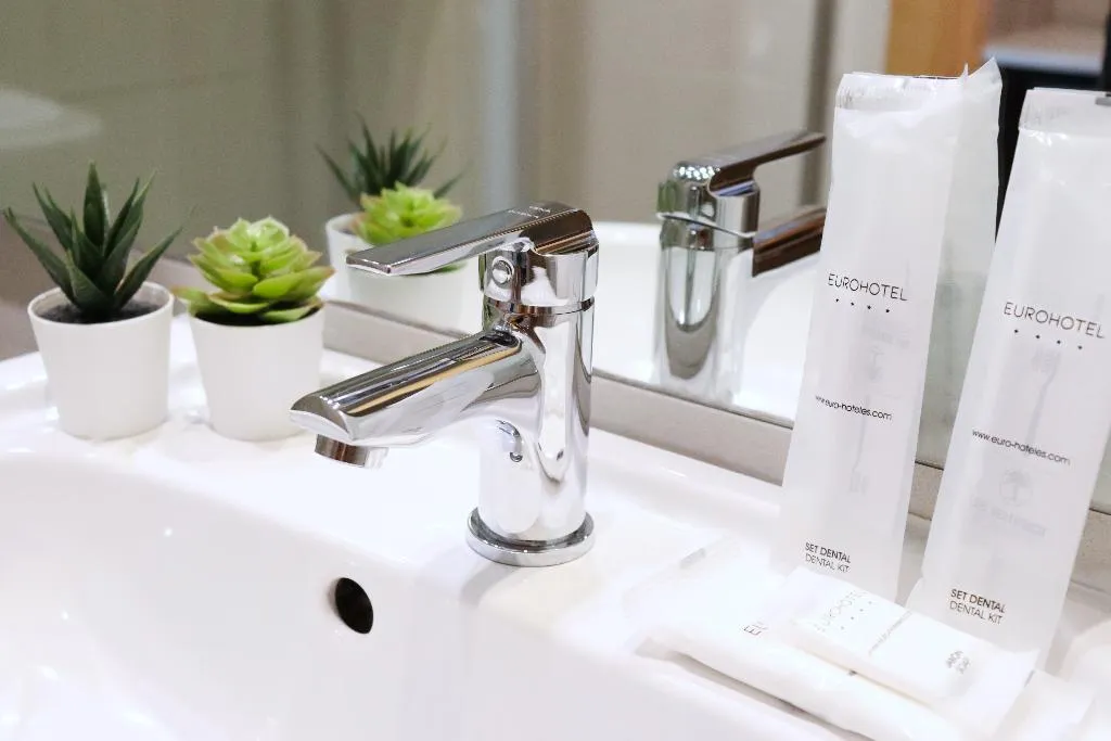 DOUBLE SINGLE USE SUPERIOR SEA VIEW Room, Eurohotel Diagonal Port, Barcelona