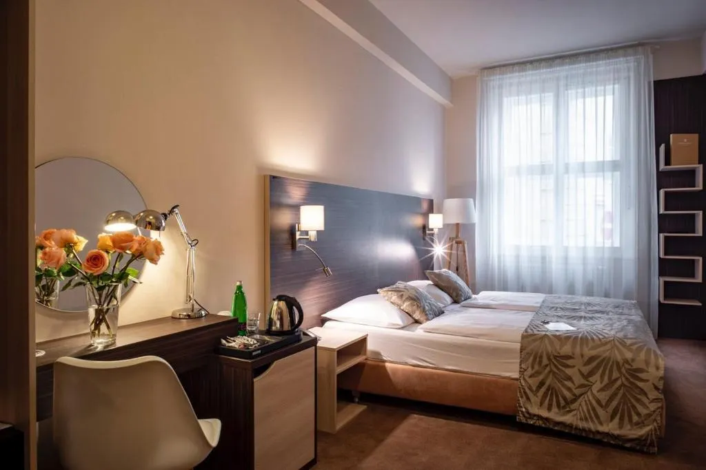 DOUBLE SUPERIOR Room, Pytloun Kampa Garden Hotel Prague, Prague