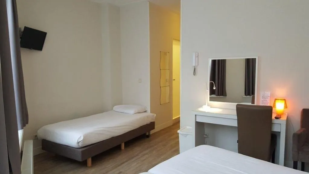 Room, Hotel Corner House, Amsterdam