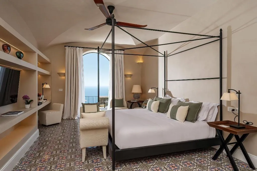 Room, Furore Grand Hotel, Naples
