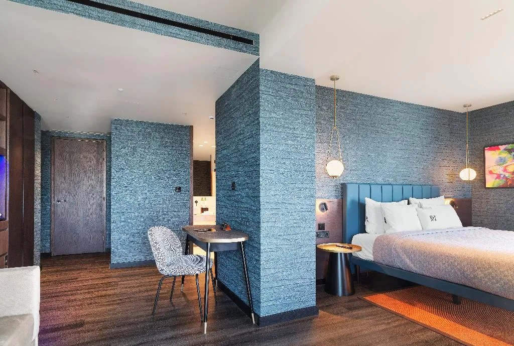 SUITE WITH VIEWS Room, NYX Esperia Palace Athens by Leonardo Hotels, Athens