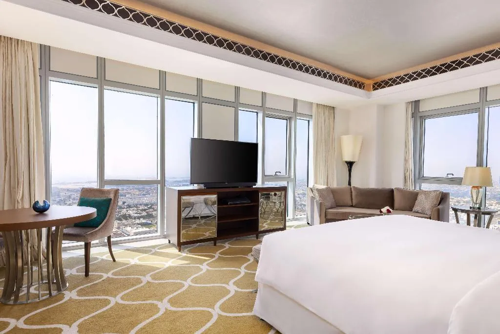 SUITE GRAND DELUXE Room, Hilton Dubai Al Habtoor City, Dubai