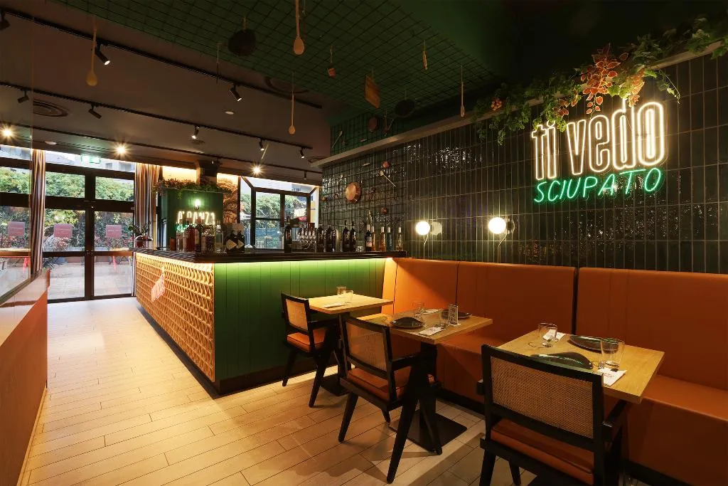 Restaurant, Leonardo Hotel Milan City Center, Milan