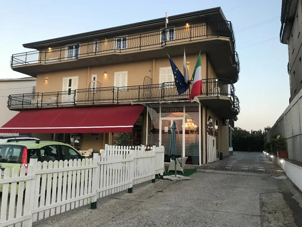 General view, Ascot Hotel, Naples
