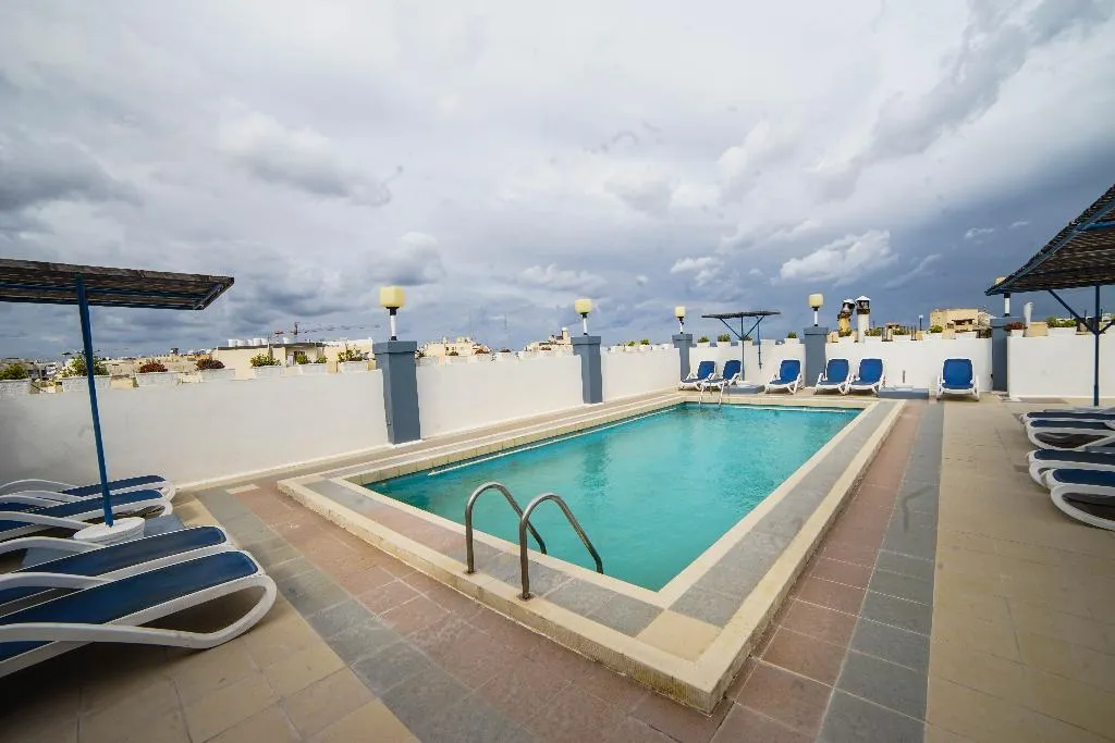 Pool, Coral Hotel, Malta