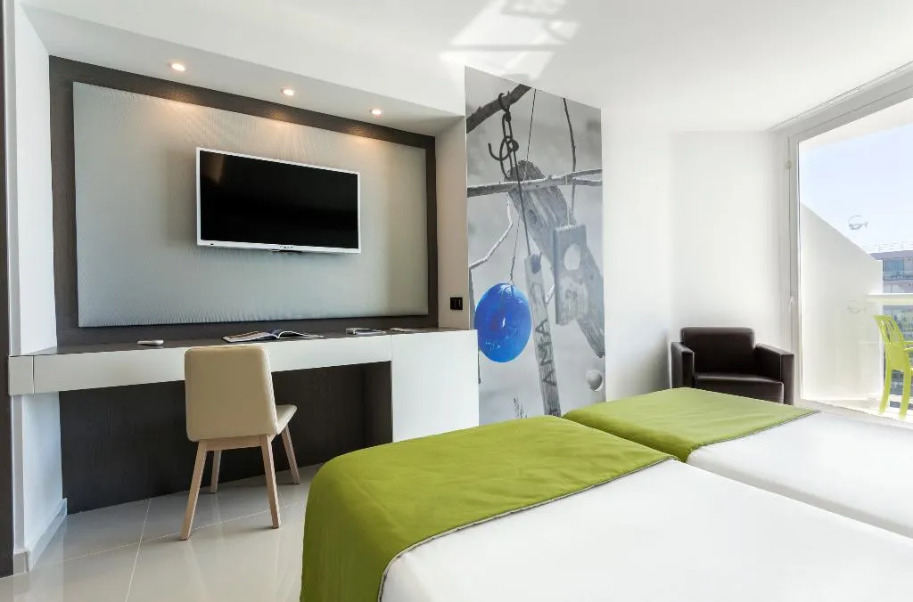 DOUBLE STANDARD Room, The Ibiza Twiins, Ibiza