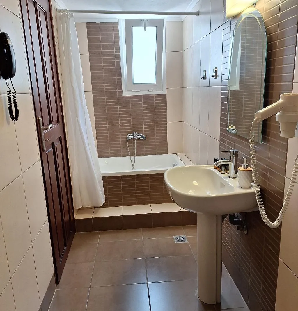 APARTMENT TWO BEDROOMS ONE BATHROOM Room, Perla Beach, Crete