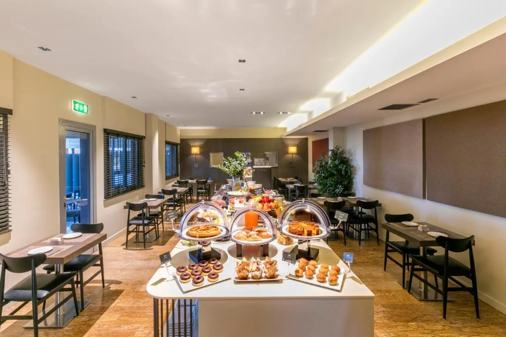Restaurant, Living Hotel Milano, Milan