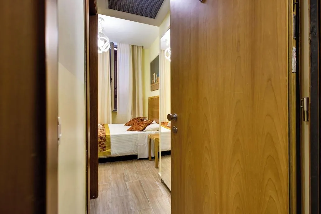 Room, Hotel Terminal, Rome
