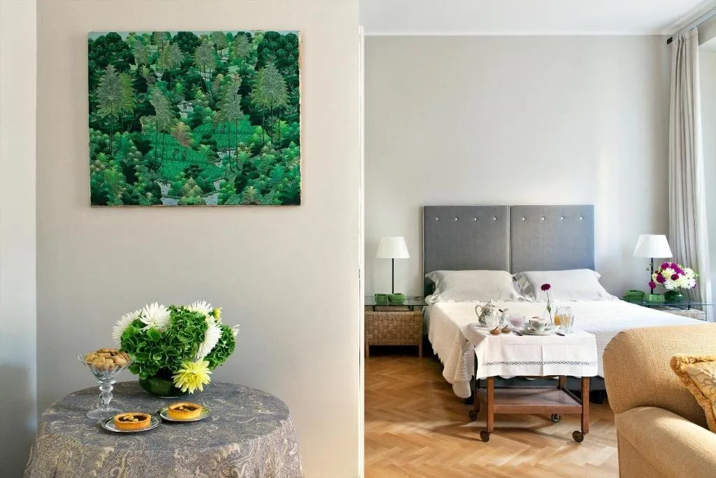 Room, Mynavona, Rome