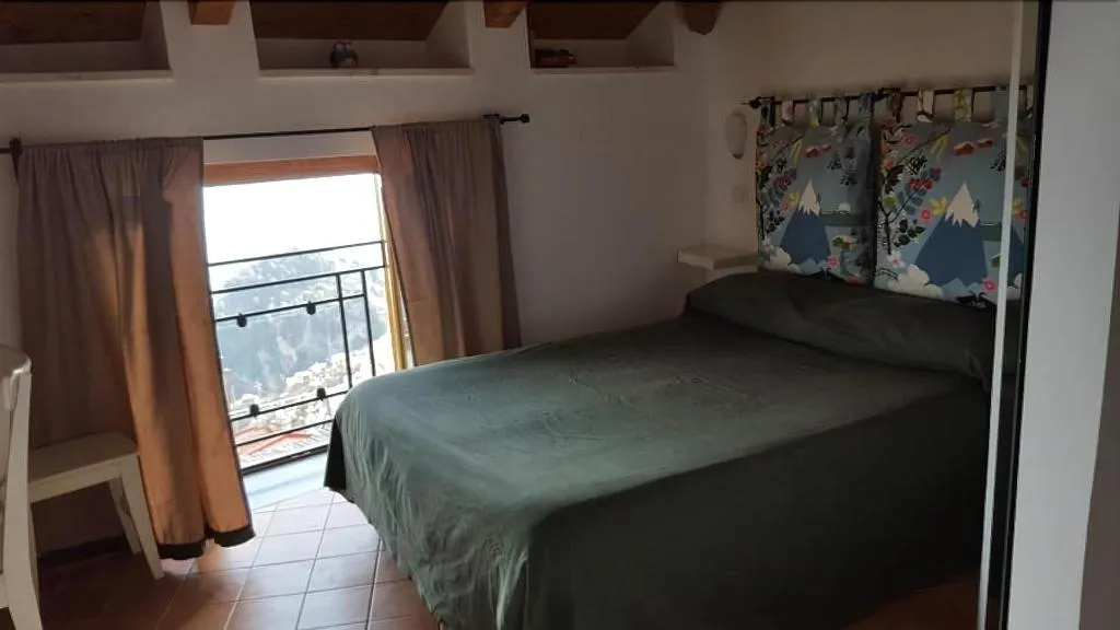 Room, Casa Falcone B&B, Naples