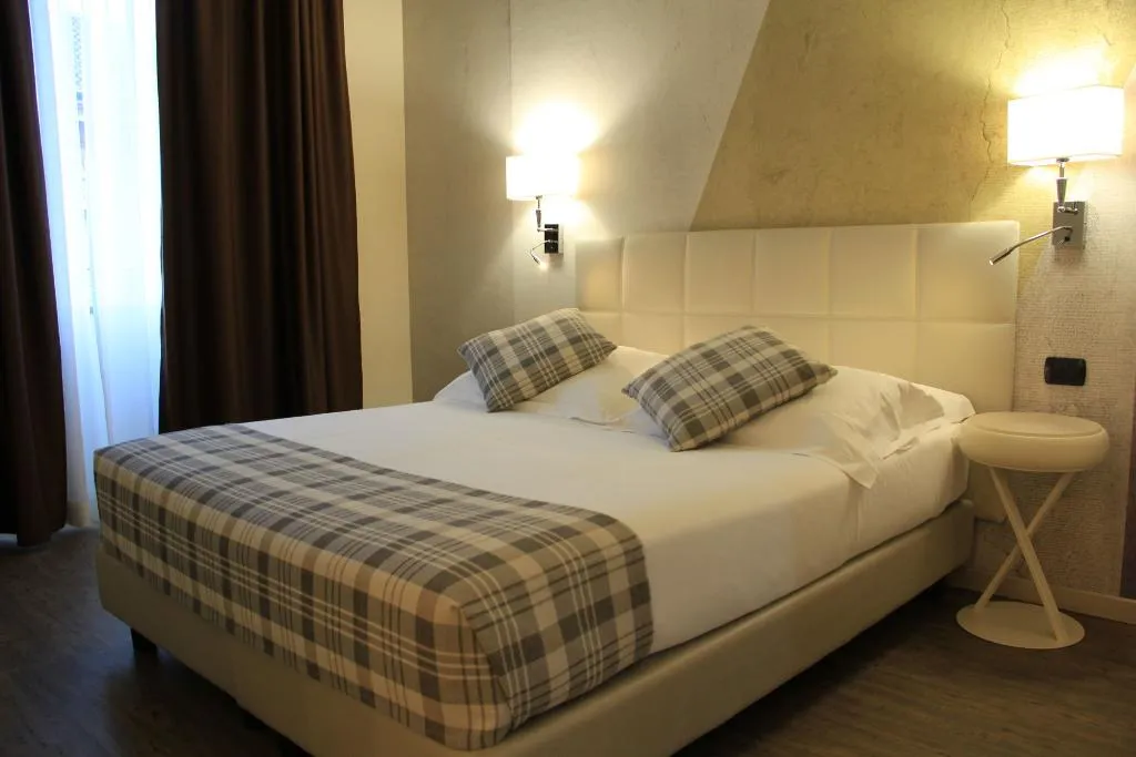 Double or Twin BUSINESS Room, Duomo Hotel & Apartments, Milan