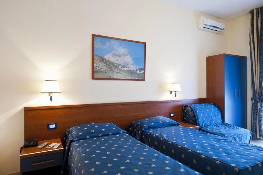 Room, Hotel 4 Pini, Rome