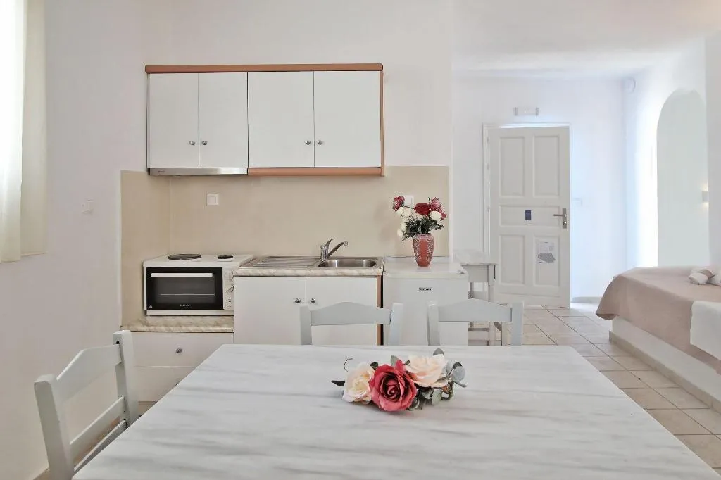 Room, Kritikakis Village Apartments, Santorini