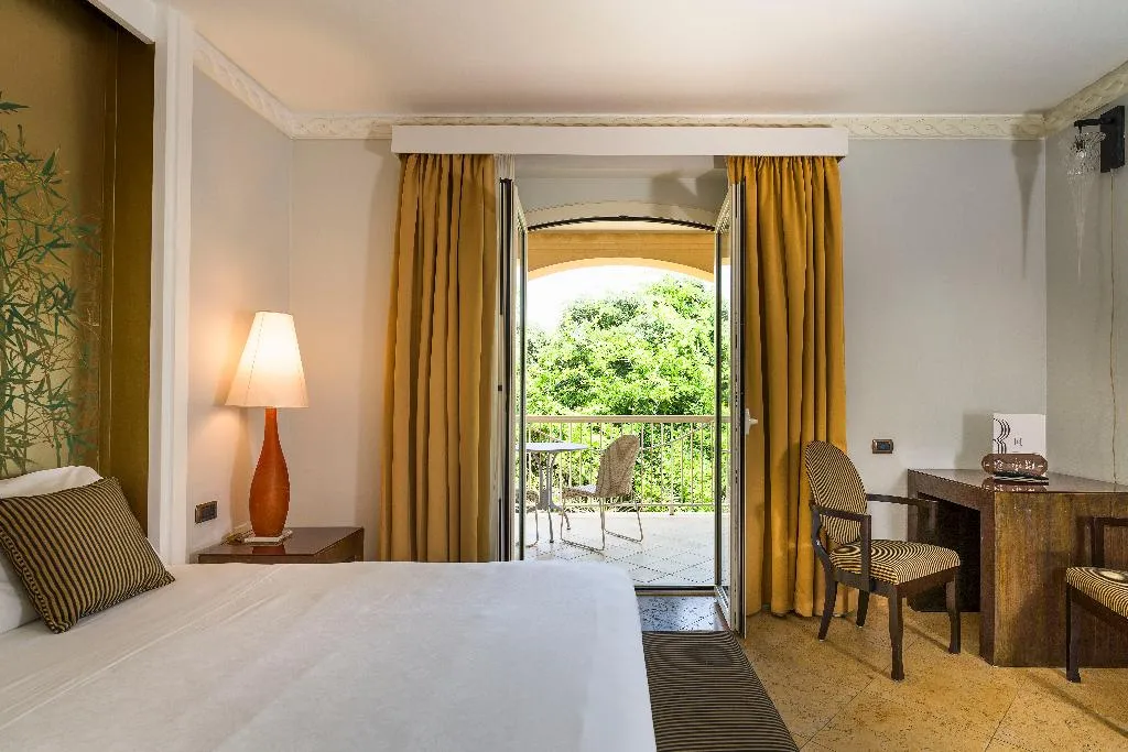 Double or Twin SUPERIOR Room, Romano Palace, Catania