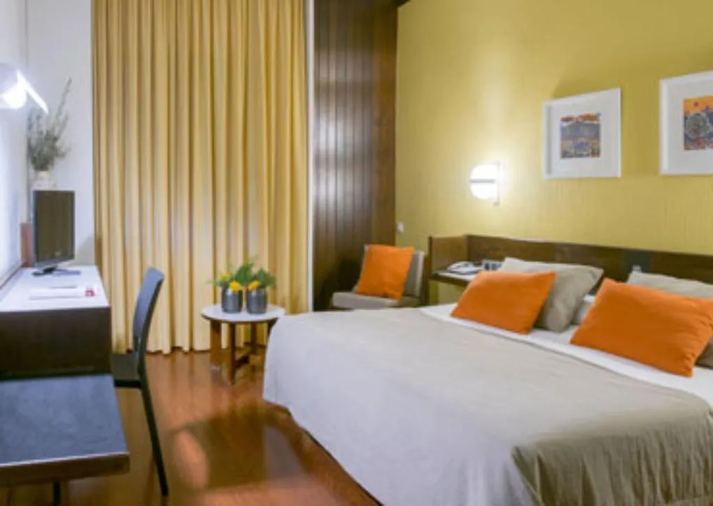 SINGLE STANDARD Room, America Igualada, Barcelona