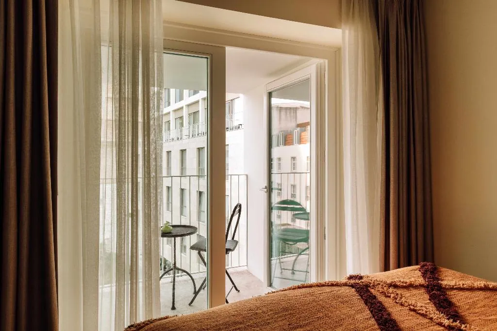 STUDIO WITH BALCONY Room, Locke De Santa Joana, Lisbon