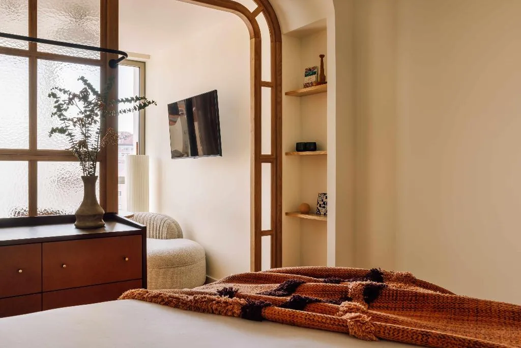 STUDIO KING SIZE BED Room, Locke De Santa Joana, Lisbon