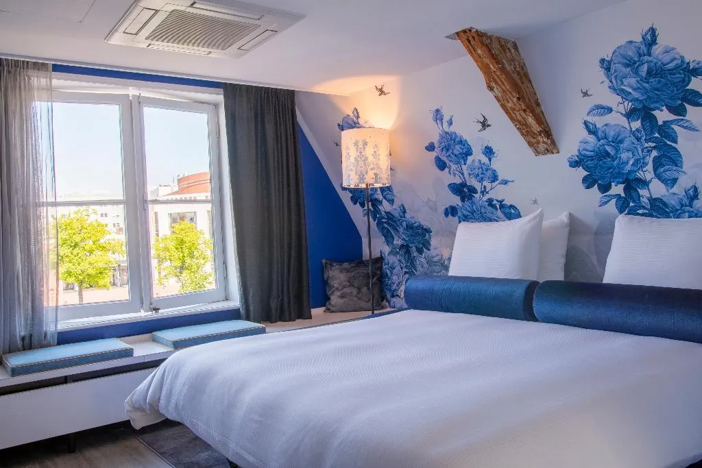 APARTMENT SUPERIOR Room, Leonardo Eden Hotel Amsterdam City Center, Amsterdam