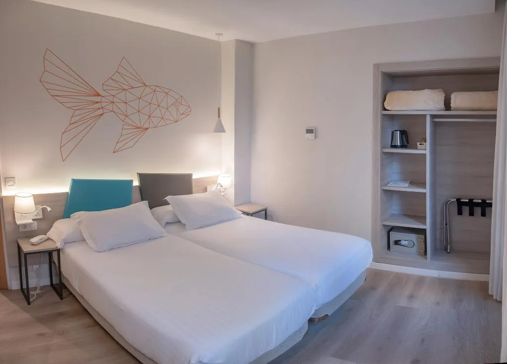 Room, Mediterraneo, Valencia
