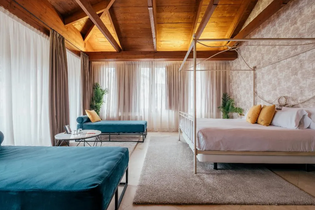JUNIOR SUITE EXECUTIVE Room, Hotel Cetina Palacio Ayala Berganza, Madrid
