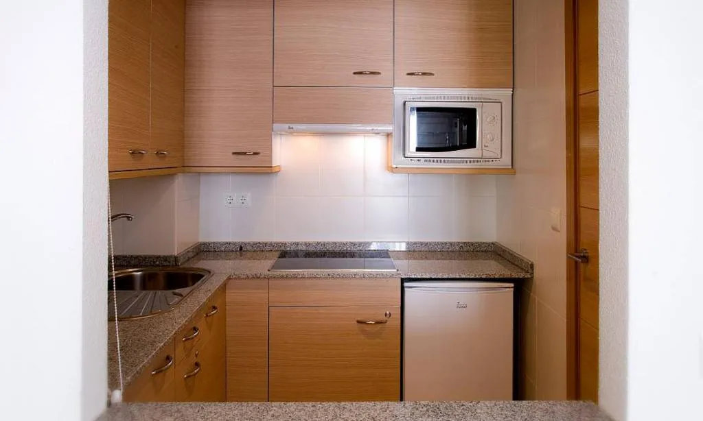 DOUBLE SINGLE USE STANDARD Room, Compostela Suites, Madrid