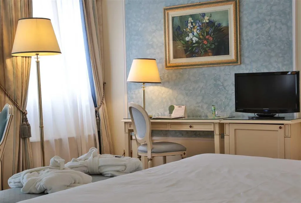 JUNIOR SUITE STANDARD Room, Hotel Terme Imperial, Venice