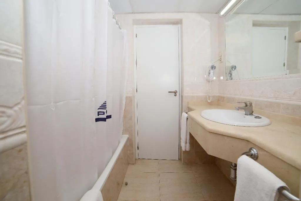 STUDIO CAPACITY 1 Room, PYR Fuengirola, Costa Del Sol