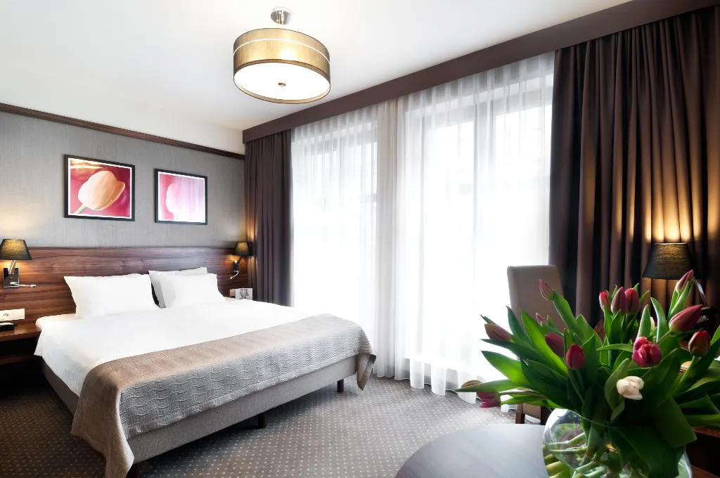 Double or Twin DELUXE Room, Golden Tulip Krakow City Center, Krakow