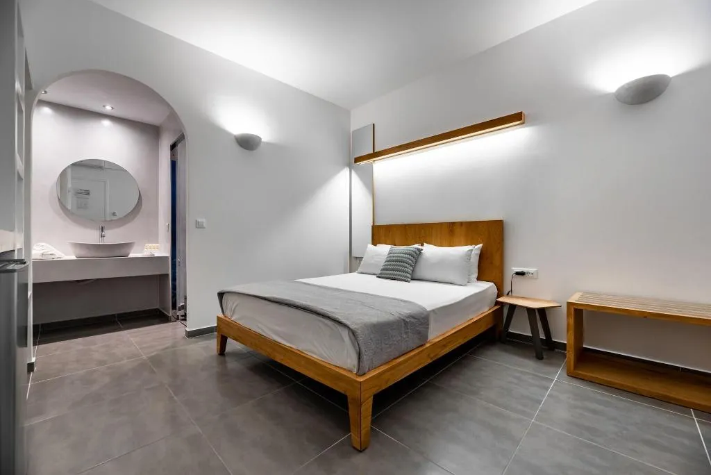 Room, Stelios Place, Santorini