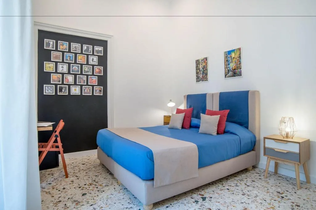 Room, Napoliamo Guest House, Naples
