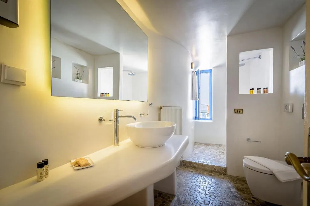 Room, Golden Grey Goose, Santorini