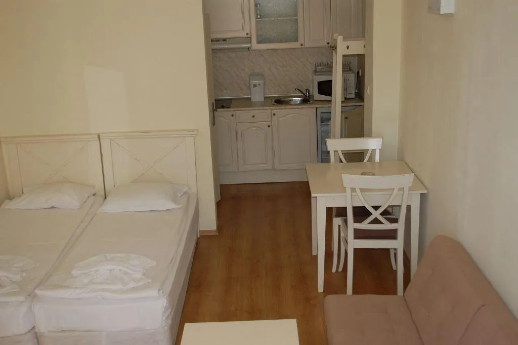 Room, Flores Park, Bourgas